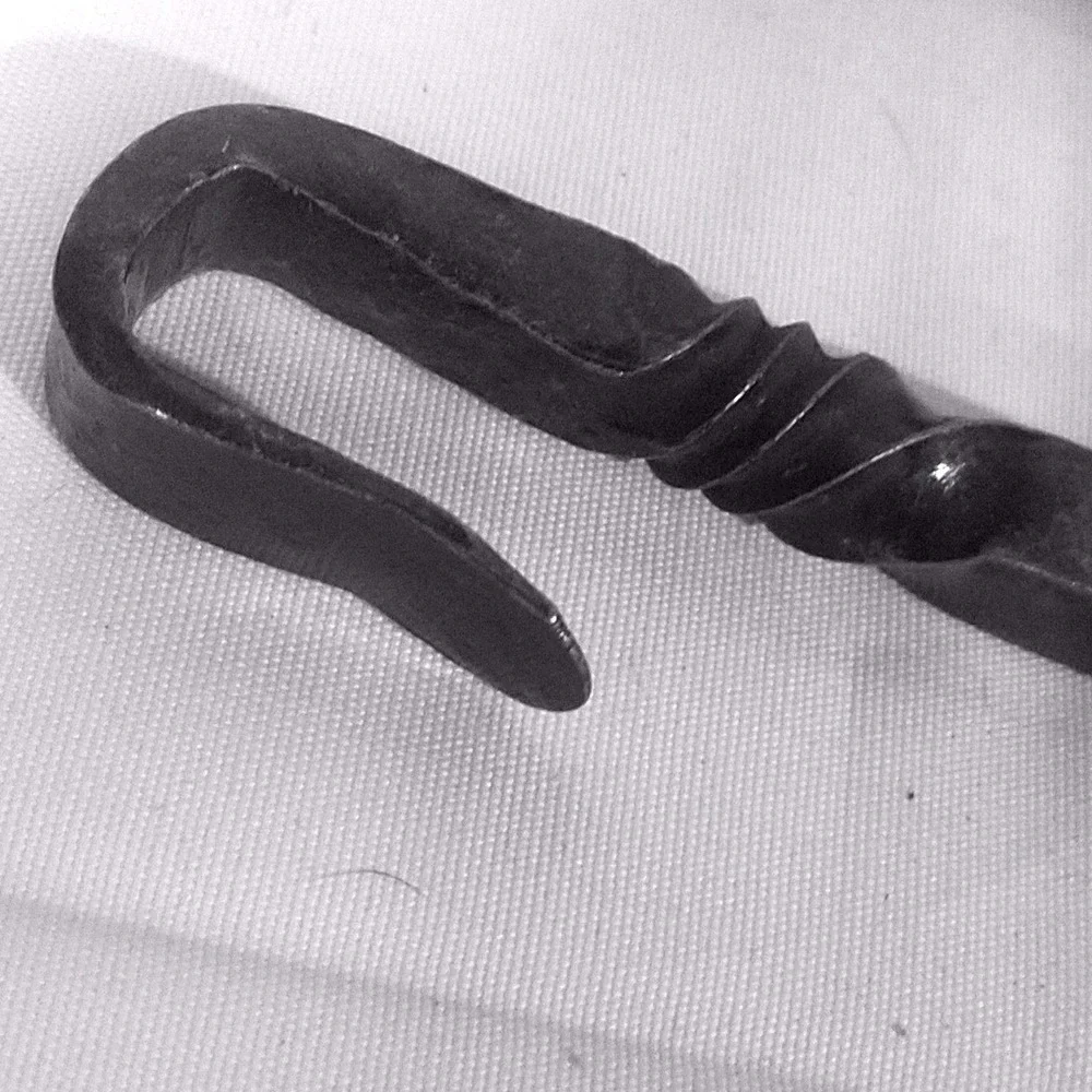 Hand Forged wrought iron dinner call Triangle Striker twisted‎ ranch farm house